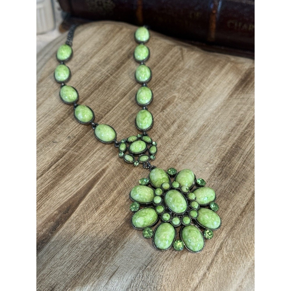 Vintage‎ Green Cabochon Statement Necklace Silver Tone 24" Unsigned - Picture 3 of 4